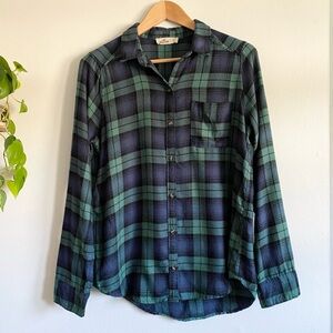 Hollister Women's Plaid Flannel Button Down Shirt
